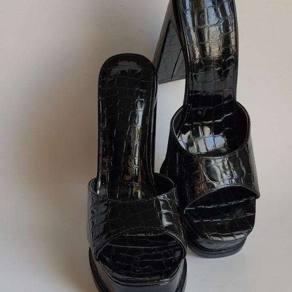 Danika high heel sandals women size 8.5 black leather print - Picture 5 of 5